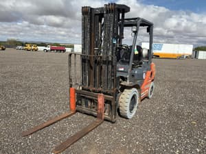 2014 Toyota 8FGU25 Image